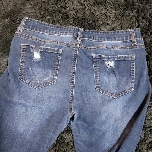 Distressed Jeans - Picture 2 of 5